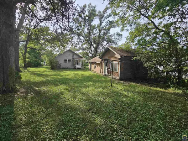 514 S Mulberry ST, Madison, KS 66860