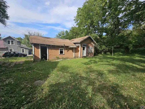 514 S Mulberry ST, Madison, KS 66860