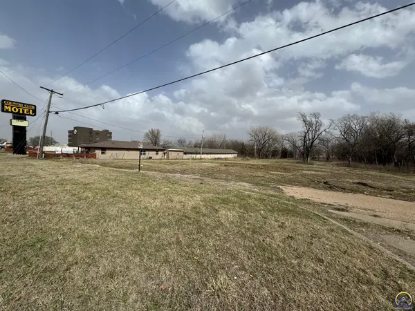 3746 SW Topeka BLVD, Topeka, KS 66609