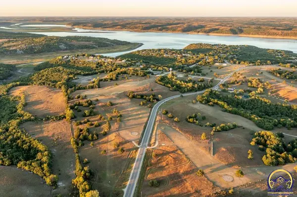00000 Hi-View Dr, Manhattan, KS 66503