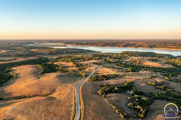 00000 Hi-View Dr, Manhattan, KS 66503