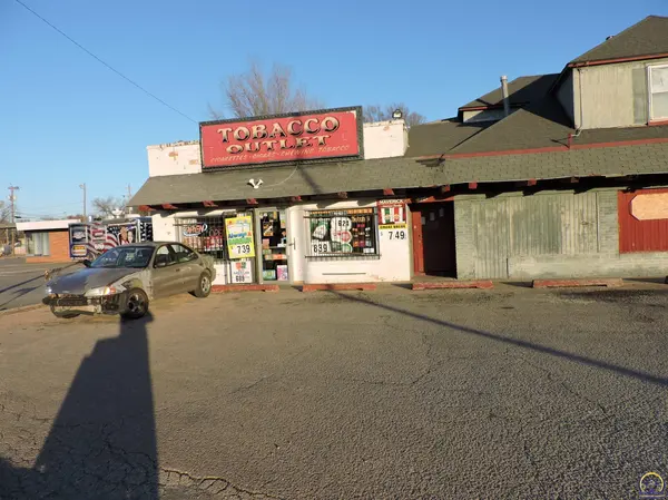 1834 NW Topeka BLVD, Topeka, KS 66608