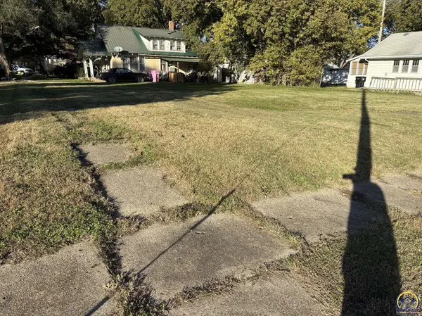 348 State ST, Cottonwood Falls, KS 66845