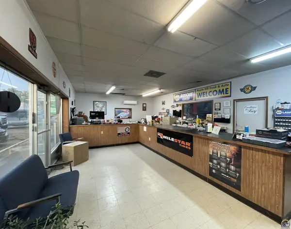 200 Main ST, Maple Hill, KS 66507