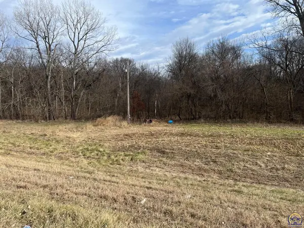 00000 21st St, Perry, KS 66073