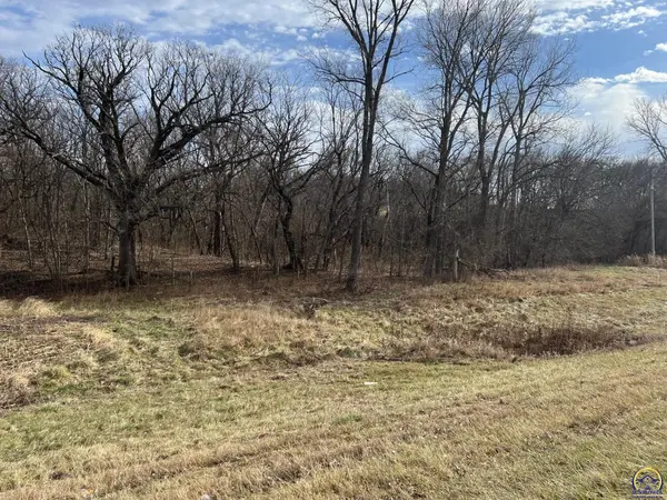 00000 21st St, Perry, KS 66073