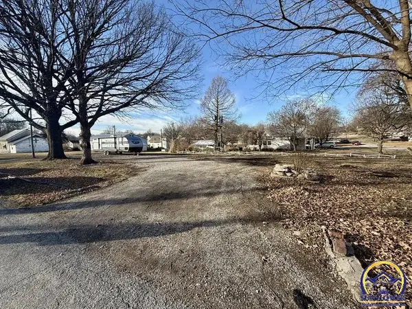 401 Kickapoo, Hiawatha, KS 66434