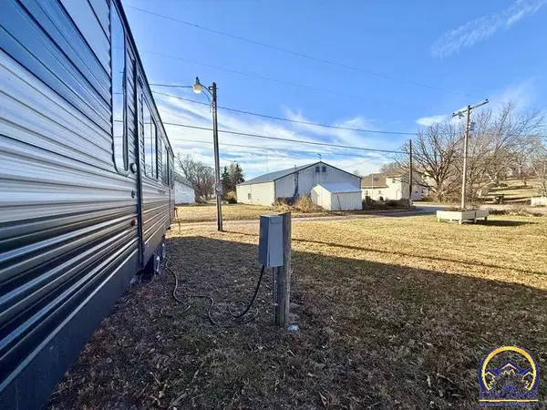 401 Kickapoo, Hiawatha, KS 66434