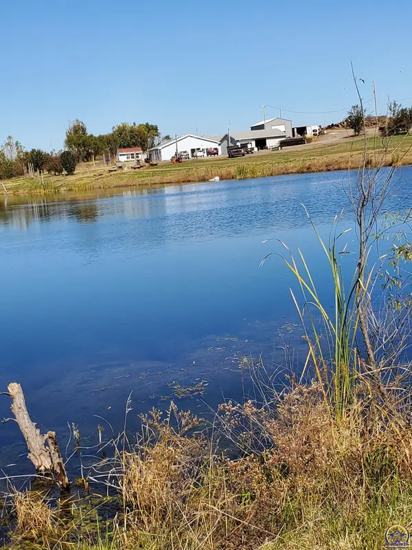 1325 SE 85th St, Wakarusa, KS 66546