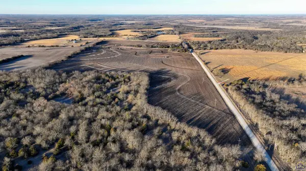 230 Rock Creek Rd, Quenemo, KS 66528