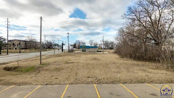 S Kansas AVE, Topeka, KS 66612