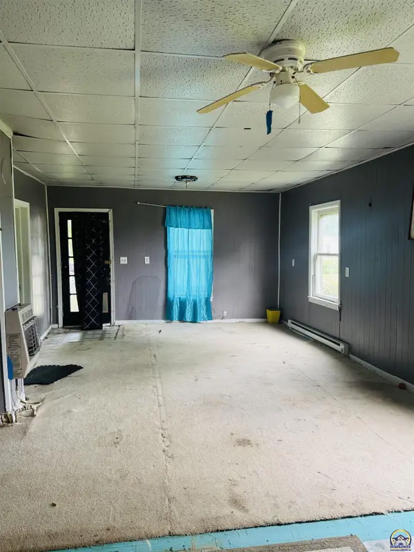830 Locust ST, Nortonville, KS 66060