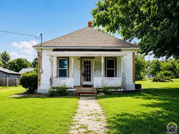830 Locust ST, Nortonville, KS 66060