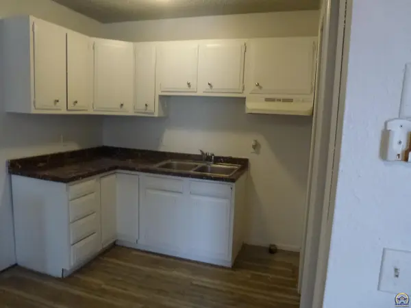 905-909 East ST, Emporia, KS 66801