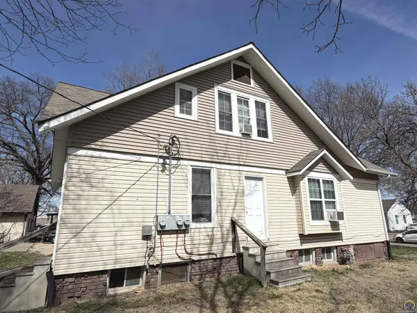 615 SW High AVE, Topeka, KS 66606