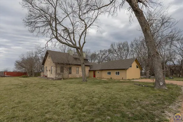 5040 E 141ST ST, Carbondale, KS 66414