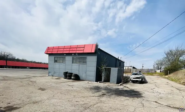 500 SE 29th ST, Topeka, KS 66605