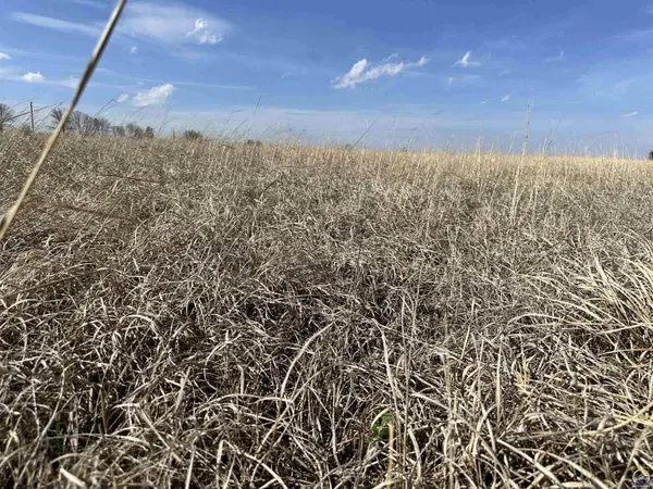 00000 P3 LN, Holton, KS 66436