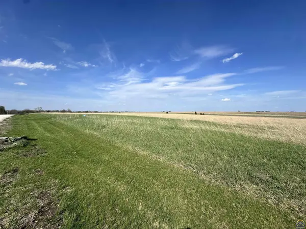 00000 P3 LN, Holton, KS 66436
