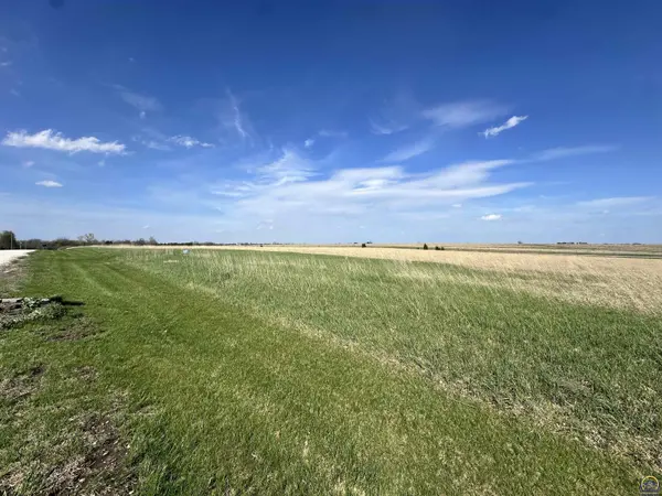 00000 P3 LN, Holton, KS 66436