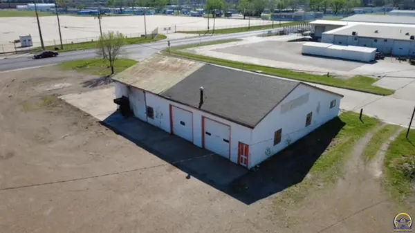 2183 W Hwy 50, Emporia, KS 66801