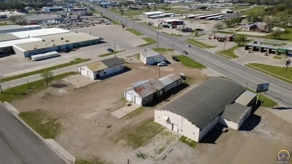 2183 W Hwy 50, Emporia, KS 66801