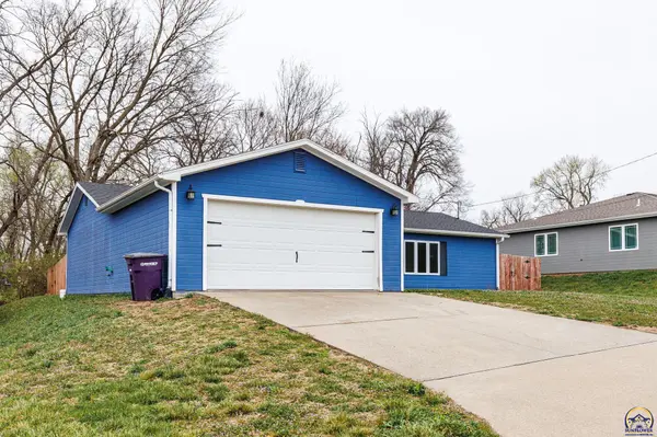 132 Allen Hill Dr, Ogden, KS 66517
