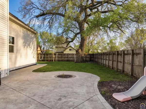 802 W Bertrand, St. Marys, KS 66536