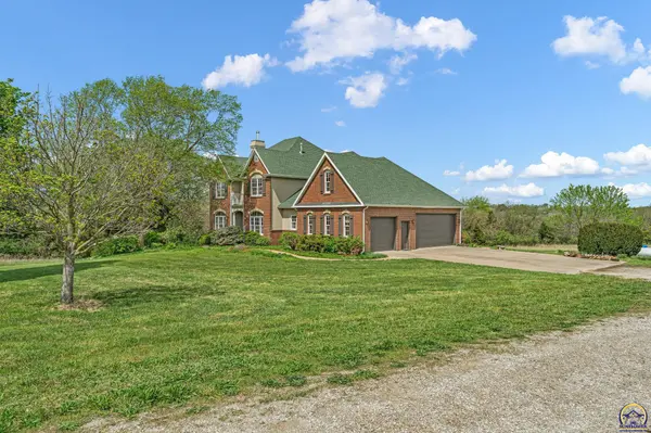 1548 N 800 Rd, Baldwin City, KS 66006