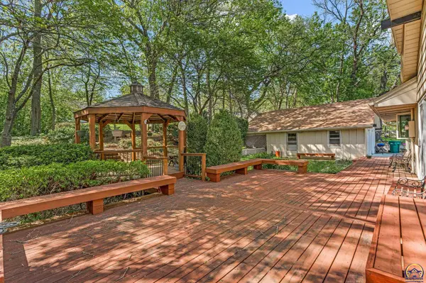 1006 Elm ST, Valley Falls, KS 66088