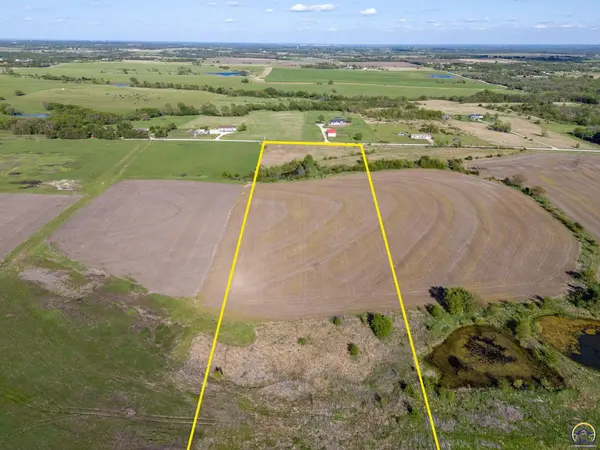 Tract 1 SW Docking RD, Auburn, KS 66402