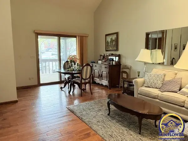 1704 Hammond Dr, Emporia, KS 66801