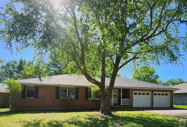 2501 West View Dr, Emporia, KS 66801