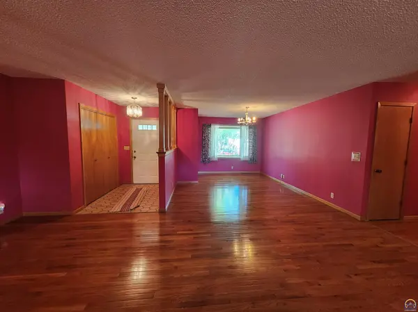2501 West View Dr, Emporia, KS 66801