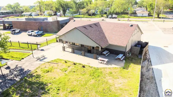 1004 E 12th Ave, Emporia, KS 66801