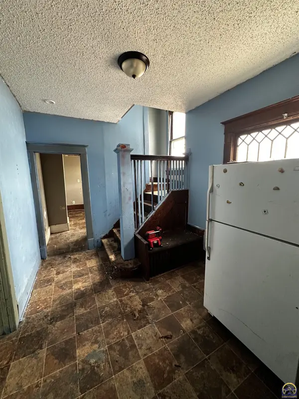 1247 SW Tyler ST, Topeka, KS 66612