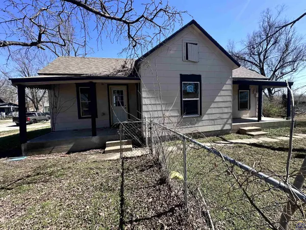545 NE Sardou AVE, Topeka, KS 66608
