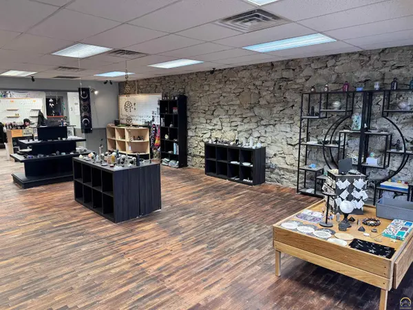 616 S Topeka AVE, Lyndon, KS 66451