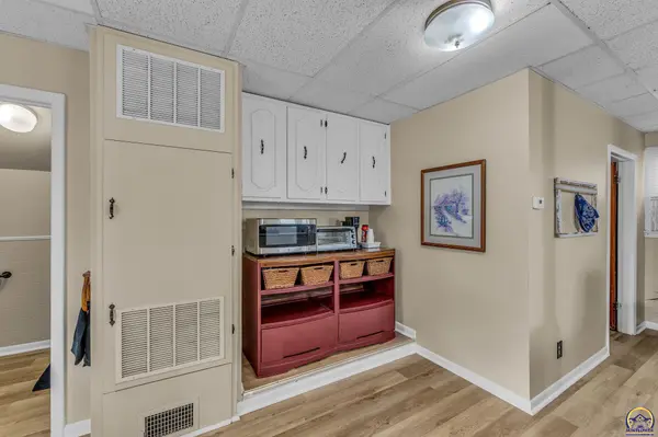 719 SW Lincoln ST, Topeka, KS 66606
