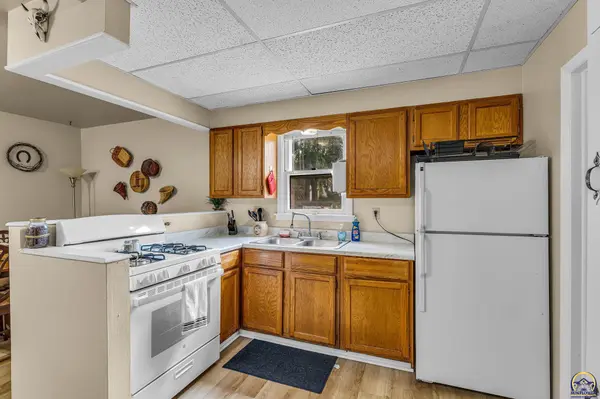 719 SW Lincoln ST, Topeka, KS 66606