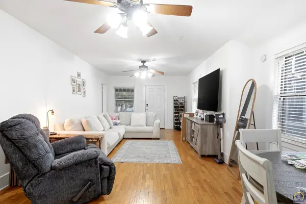 1237 SW MacVicar AVE, Topeka, KS 66604