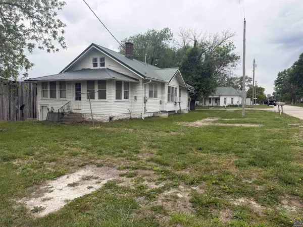 421 Commercial St, Havensville, KS 66432