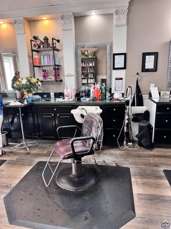 617 S Topeka AVE, Lyndon, KS 66451