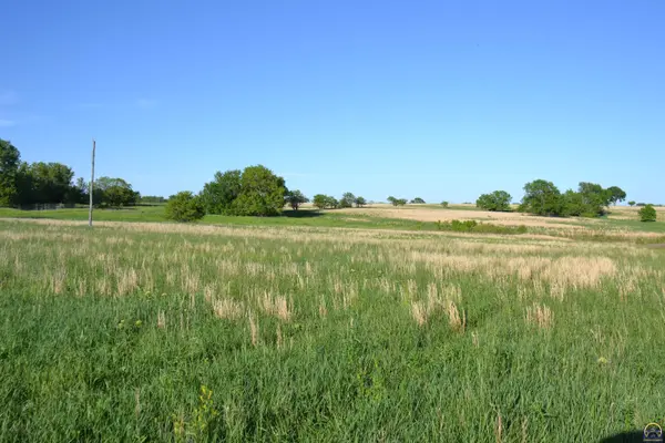 000 US 75 HWY, Lyndon, KS 66451