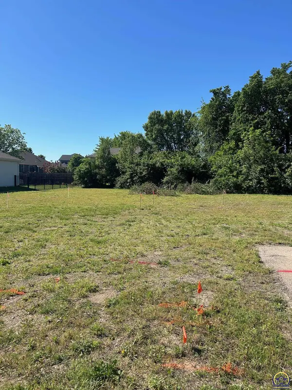 7733 SW 24th TER, Topeka, KS 66610