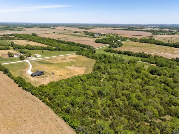 18597 190th Rd, Denison, KS 66419