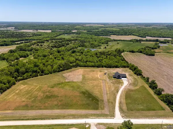 18597 190th Rd, Denison, KS 66419