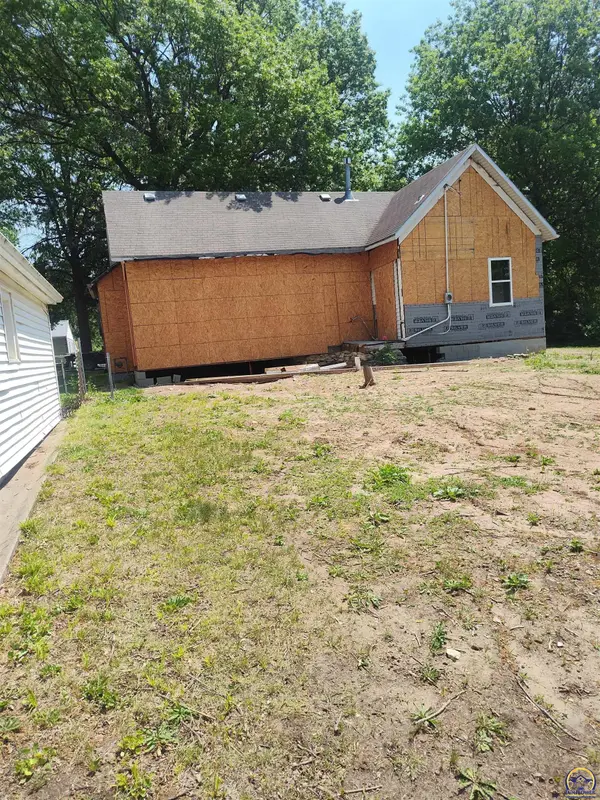 211 Iowa AVE, Holton, KS 66436
