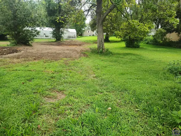 522 Indiana AVE, Holton, KS 66436