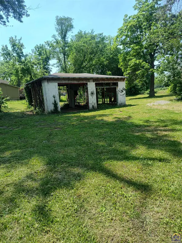 522 Indiana AVE, Holton, KS 66436